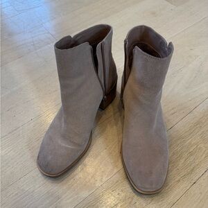 Splendid tan booties